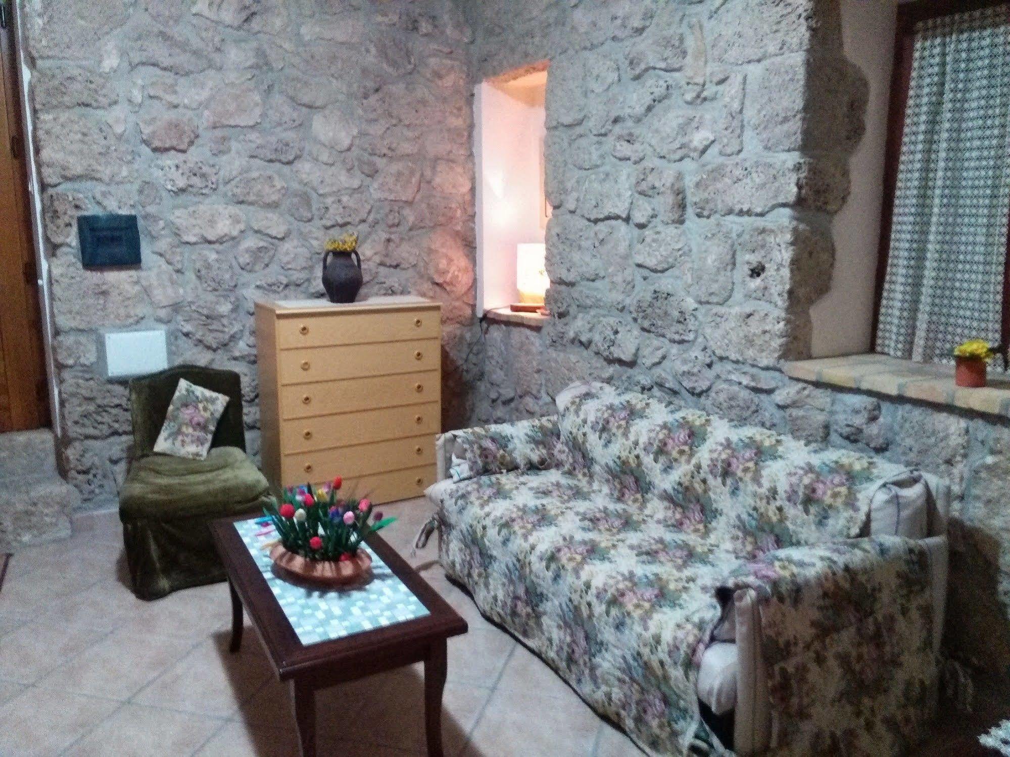 Le Pietre Ricce B&B 로카몬테피아노 외부 사진