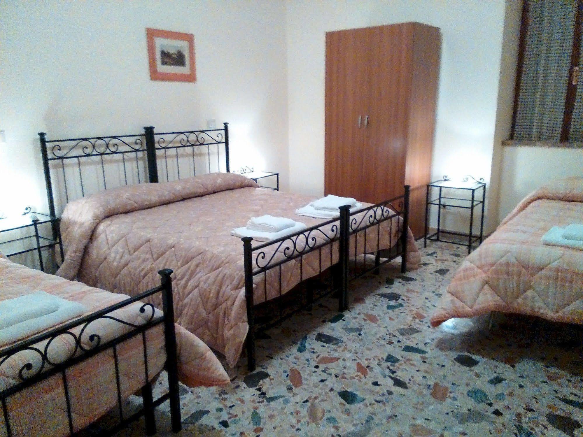 Le Pietre Ricce B&B 로카몬테피아노 외부 사진
