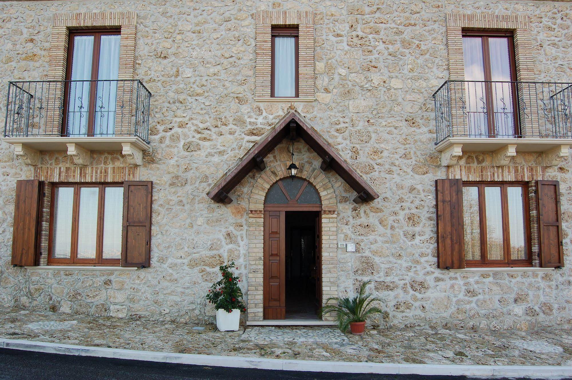 Le Pietre Ricce B&B 로카몬테피아노 외부 사진